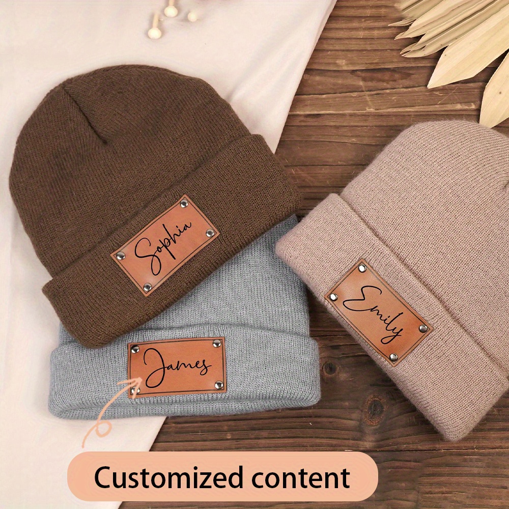 Beanie Cuffed Knit - หมวกบีนนี่ถักลาย พร้อมป้ายหนังสั่งทำชื่อได้ หมวกไหมพรมกันหนาวแบบมีขอบ นุ่ม อบอุ่น ใส่ได้ทั้งชายและหญิง