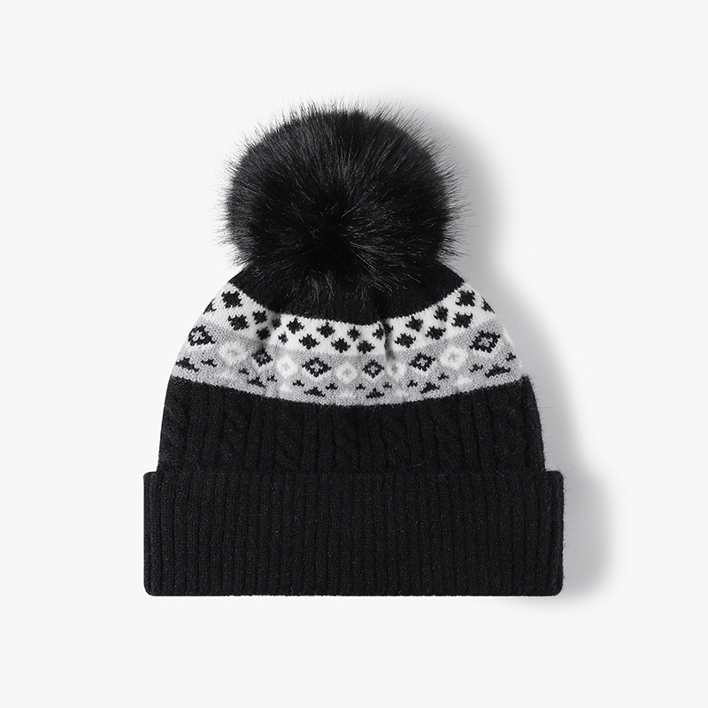 หมวกบีนนี่ถักลายเคเบิลแฟร์ไอล์ - Beanie Cuffed Knit บทวิจารณ์และราคา